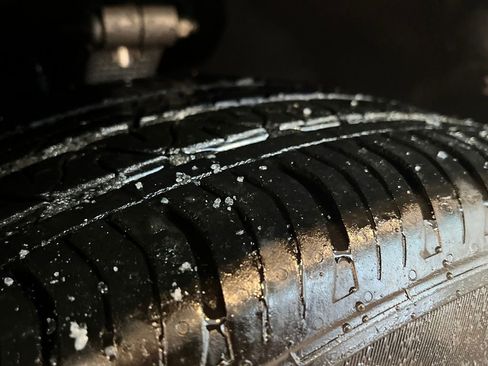 Used 2021 Tesla Model Y Long Range image 28