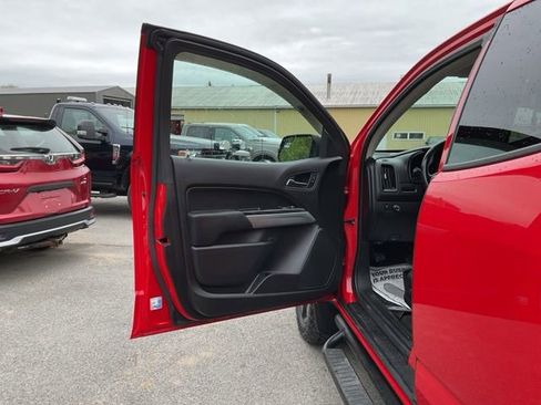 Used 2016 Chevrolet Colorado LT RWD image 29