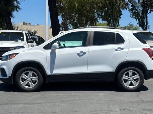 Used 2020 Chevrolet Trax LT w/ LT Convenience Package AWD/4WD image 8