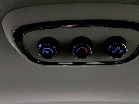 Used 2019 Dodge Durango SXT w/ 3rd Row Seating Group image 34