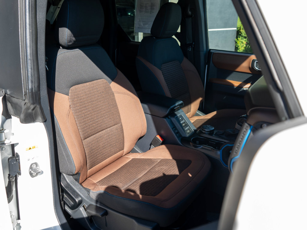 Used 2021 Ford Bronco Outer Banks AWD/4WD image 9