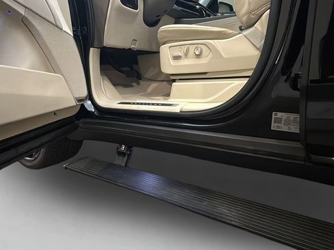 Used 2024 Cadillac Escalade Sport Platinum AWD/4WD image 9