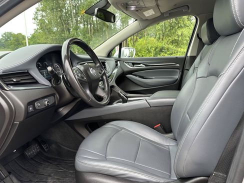 Used 2019 Buick Enclave Essence FWD image 13
