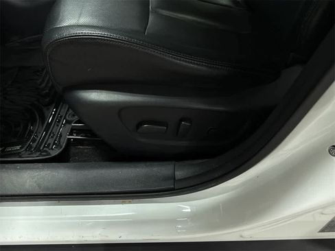 Used 2015 Nissan Rogue SL w/ SL Premium Package image 24