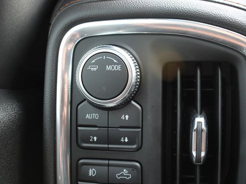 Used 2022 GMC Sierra 1500 AT4 w/ AT4 Premium Package image 29