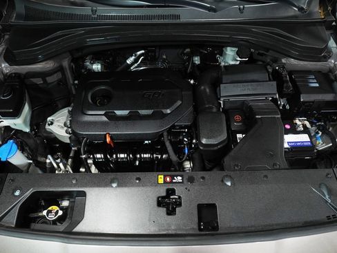 Used 2019 Hyundai Santa Fe AWD image 11