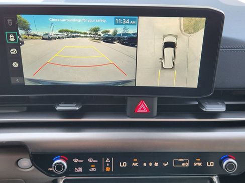 New 2026 Kia Carnival SX w/ SX Dark Edition Package FWD image 13