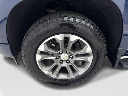Used 2023 Chevrolet Silverado 1500 High Country w/ Technology Package AWD/4WD image 86