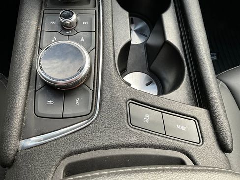 Certified 2022 Cadillac XT5 Premium Luxury w/ LPO, Floor Liner Package image 26