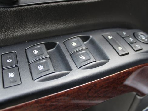 Used 2014 GMC Sierra 1500 SLT w/ SLT Crew Cab Value Package image 15