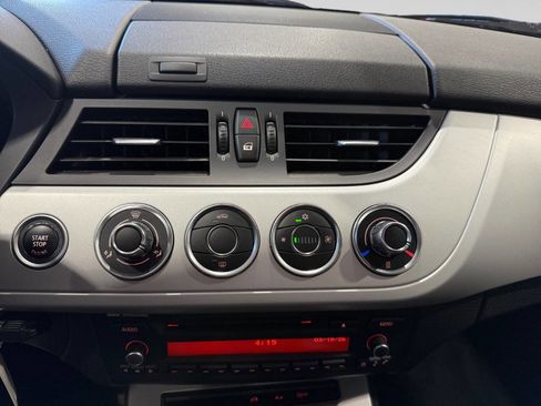 Used 2012 BMW Z4 sDrive28i RWD image 15