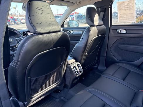Certified 2023 Volvo XC40 B5 Ultimate w/ Protection Package Premier AWD/4WD image 32