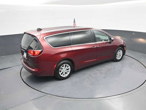 Used 2023 Chrysler Voyager LX FWD image 34