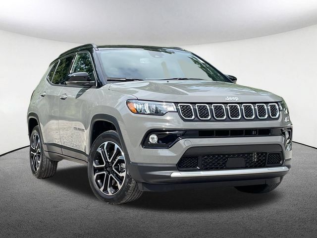 Used 2023 Jeep Compass Limited AWD/4WD image 2