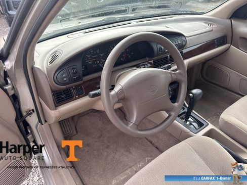 Used 1996 Nissan Altima GXE image 11