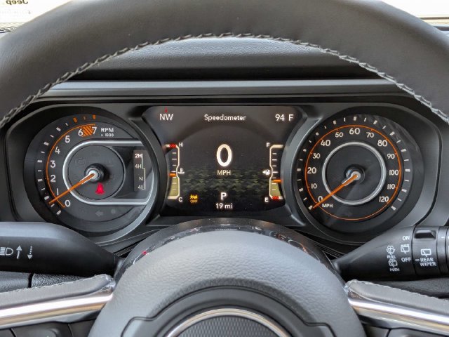 New 2026 Jeep Wrangler Unlimited Sahara AWD/4WD image 28