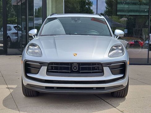 Certified 2026 Porsche Macan AWD/4WD image 6
