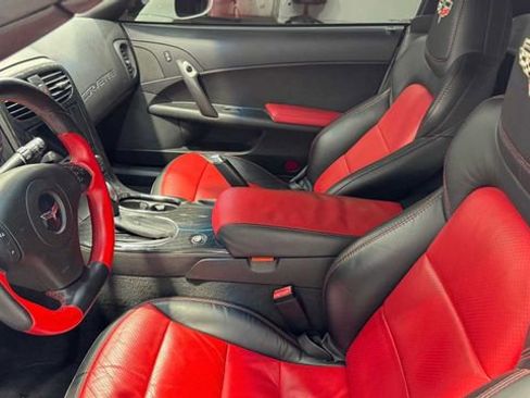 Used 2013 Chevrolet Corvette Convertible image 16