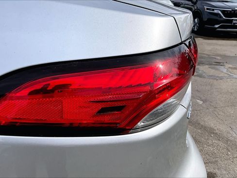 Used 2020 Toyota Corolla L image 26