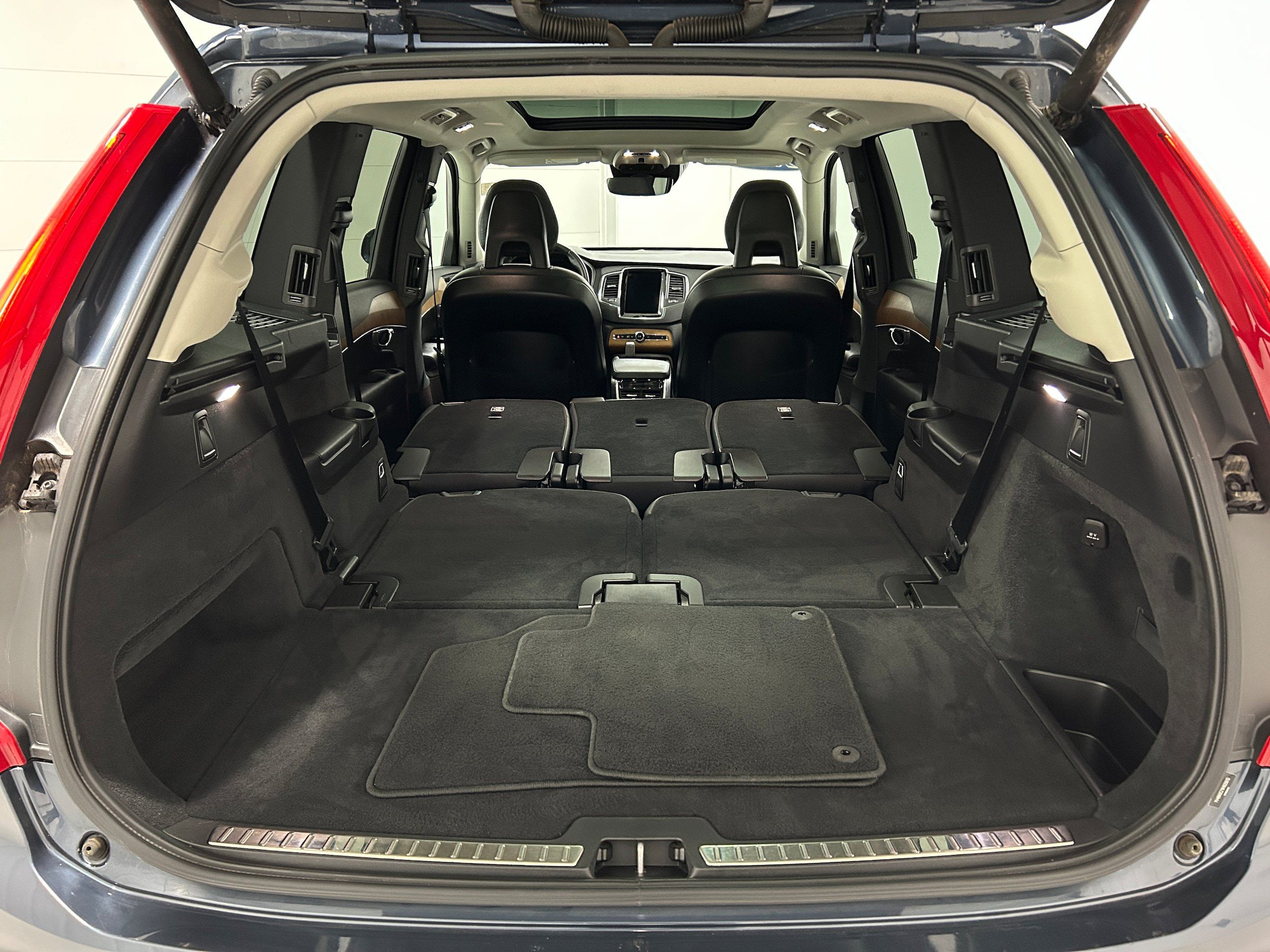 Used 2022 Volvo XC90 T8 Inscription Expression AWD/4WD image 36