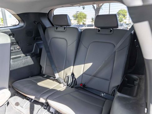 Used 2018 Hyundai Santa Fe Limited image 20