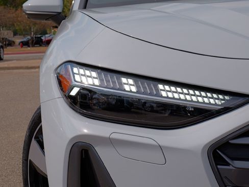 New 2025 Audi A5 2.0T Prestige image 3