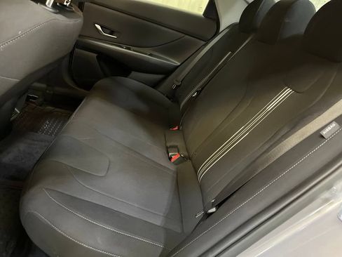 Used 2025 Hyundai Elantra Hybrid FWD image 21
