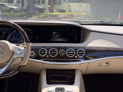 Used 2020 Mercedes-Benz S 560 4MATIC Sedan image 20