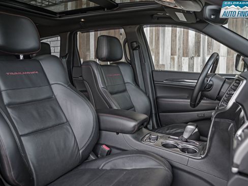 Used 2018 Jeep Grand Cherokee Trailhawk w/ Trailhawk Luxury Group image 22