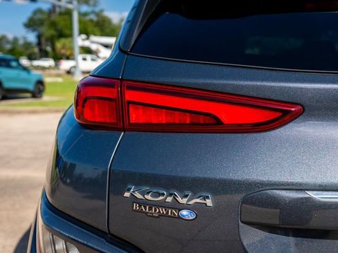 Used 2022 Hyundai Kona Limited w/ Cargo Package FWD image 16