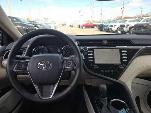 Certified 2020 Toyota Camry XLE image 11