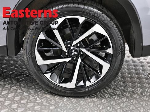 Used 2024 Mitsubishi Outlander SE FWD image 32