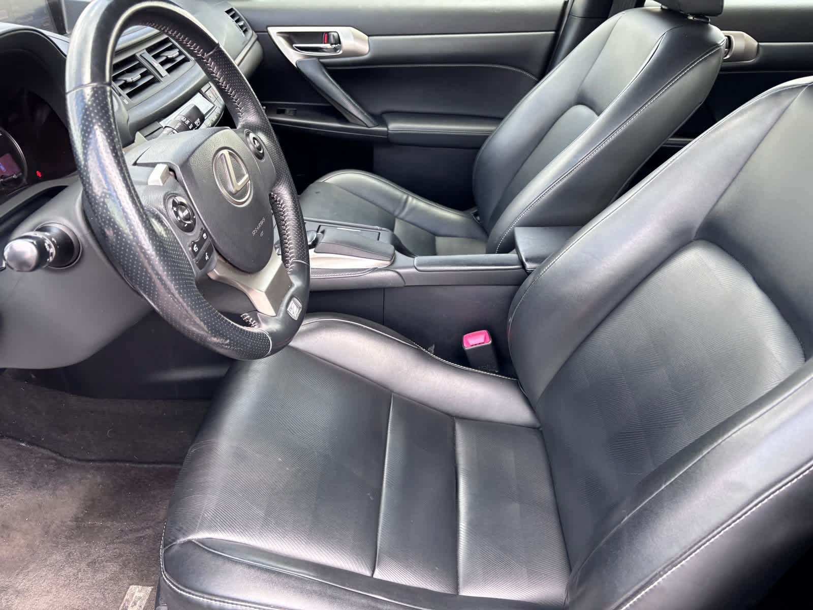 Used 2014 Lexus CT 200h w/ F Sport w/Nuluxe Interior FWD image 11