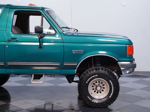 Used 1989 Ford Bronco XLT 4X4 image 26
