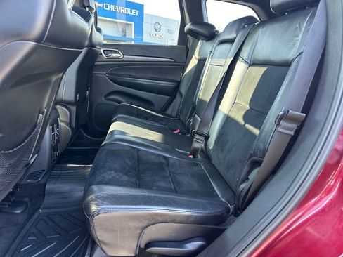 Used 2018 Jeep Grand Cherokee Altitude AWD/4WD image 13