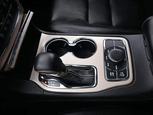 Used 2017 Jeep Grand Cherokee Limited AWD/4WD image 23
