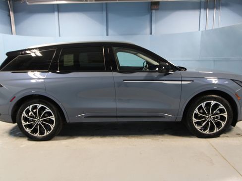 New 2026 Lincoln Nautilus Reserve image 38