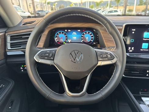 New 2026 Volkswagen Atlas SE FWD image 21