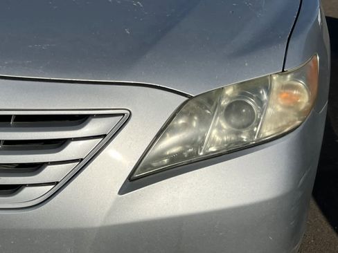 Used 2009 Toyota Camry LE FWD image 11