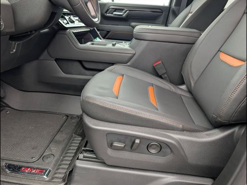 New 2026 GMC Sierra 2500 AT4 w/ AT4 Premium Plus Package AWD/4WD image 11