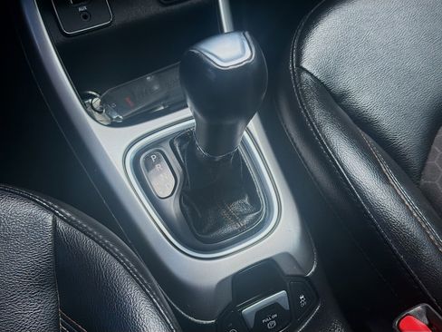 Used 2020 Jeep Compass Latitude FWD image 15