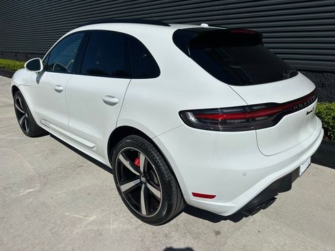 Certified 2023 Porsche Macan S image 3
