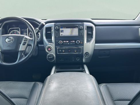 Used 2018 Nissan Titan PRO-4X w/ Pro-4x Utility Package AWD/4WD image 16