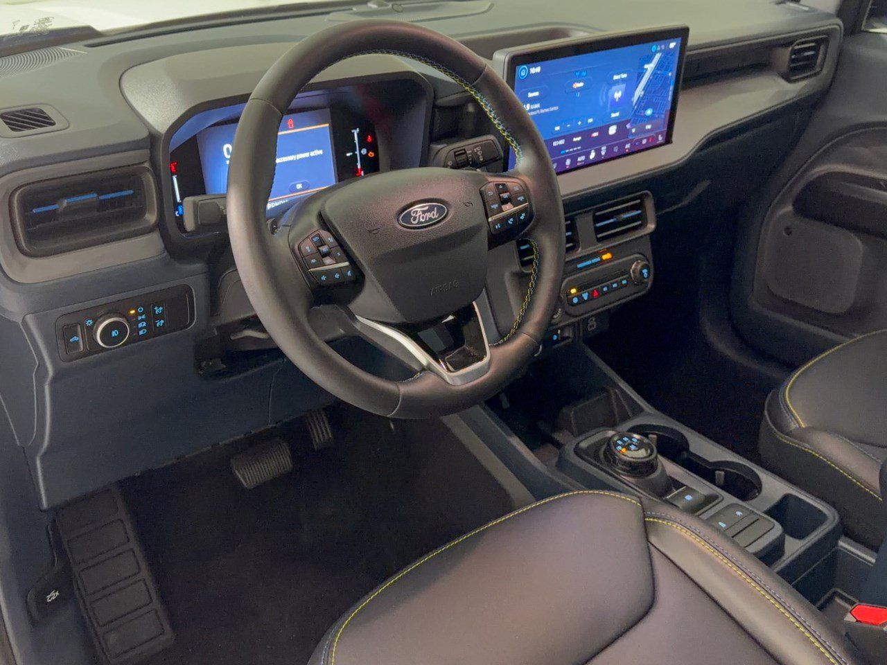 Used 2025 Ford Maverick Lobo AWD/4WD image 4