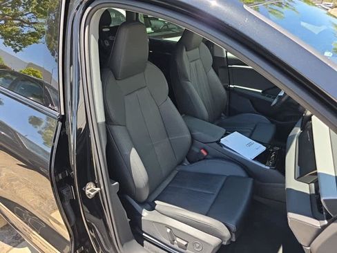 Used 2025 Audi Q6 e-tron Premium Plus w/ Premium Plus AWD/4WD image 11