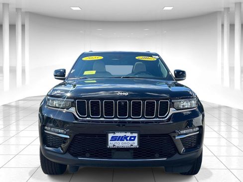 Used 2025 Jeep Grand Cherokee Limited w/ Luxury Tech Group II AWD/4WD image 8