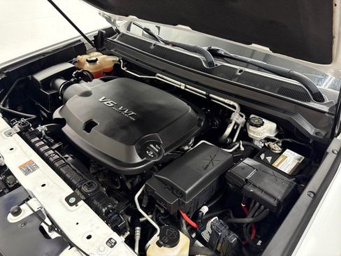 Used 2018 Chevrolet Colorado LT w/ LT Convenience Package RWD image 51