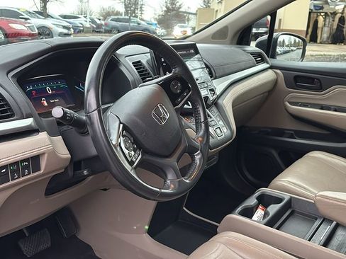 Used 2018 Honda Odyssey Touring image 26