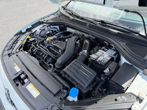 Used 2025 Volkswagen Jetta Sport FWD image 30
