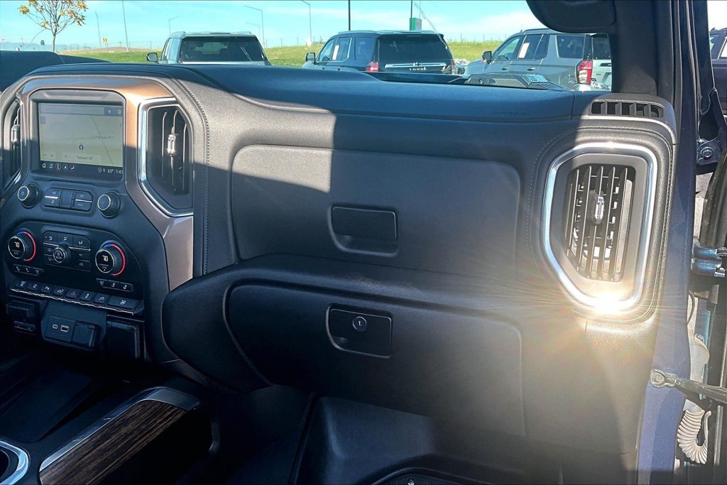 Used 2021 Chevrolet Silverado 3500 High Country AWD/4WD image 17